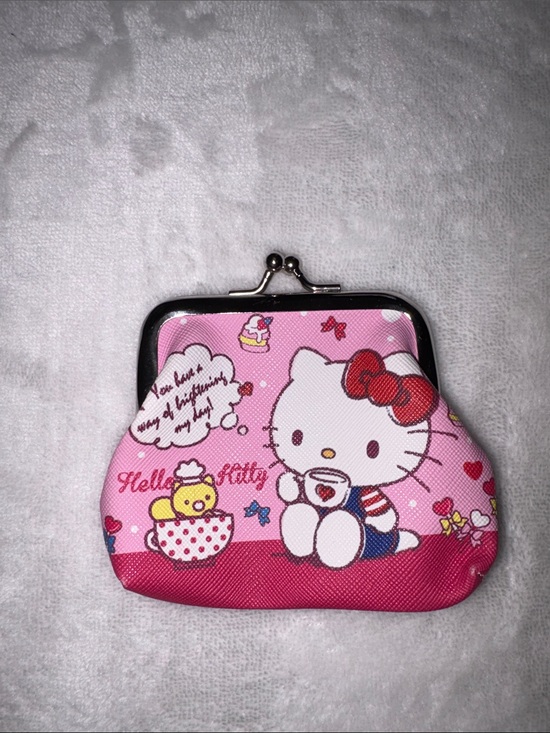 Hello Kitty Handbags - Hello Kitty Pink and Red Kiss-Lock Coin Purse